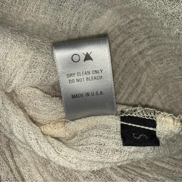 Objects Without Meaning Textured Crinkle Linen Top - Picture 6 of 11